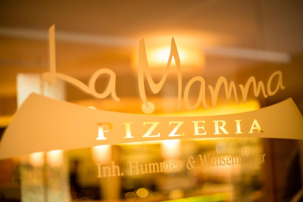 拉玛玛酒店 多瑙河畔阿沙赫 外观 照片