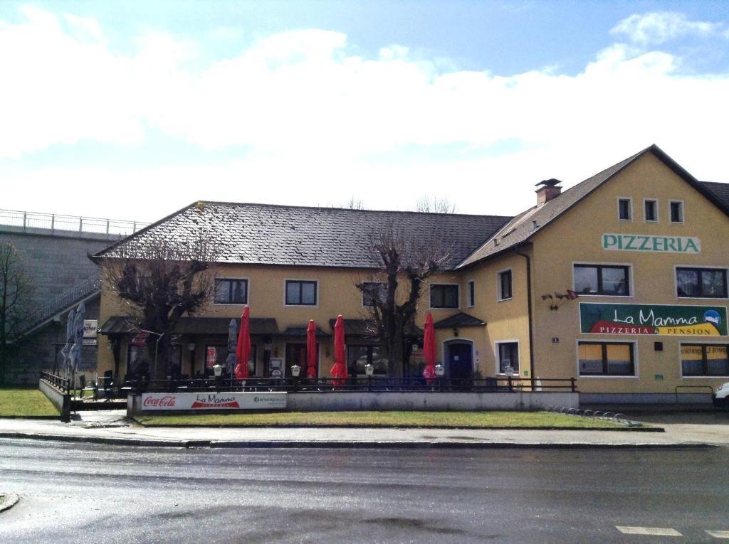 拉玛玛酒店 多瑙河畔阿沙赫 外观 照片